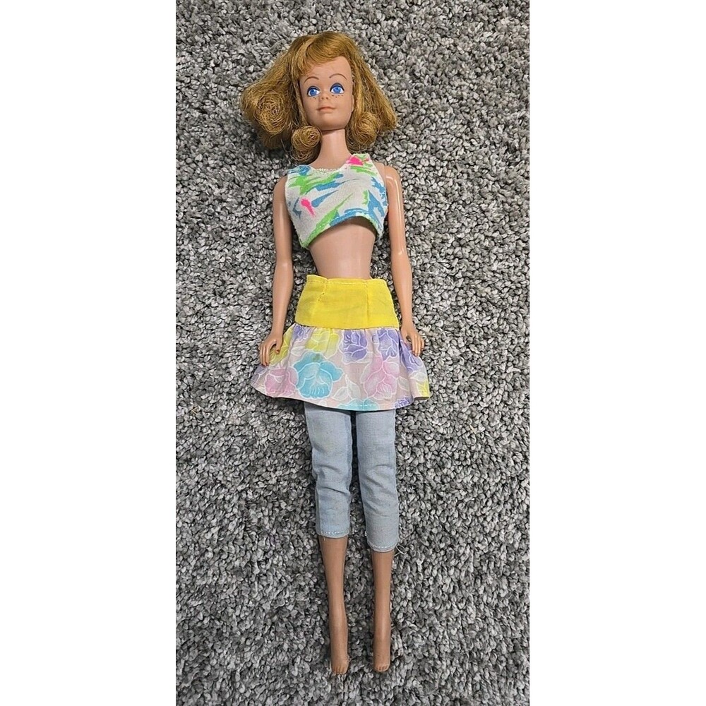 Vintage 1982 Mattel Midge Barbie Doll Missing a PINKY